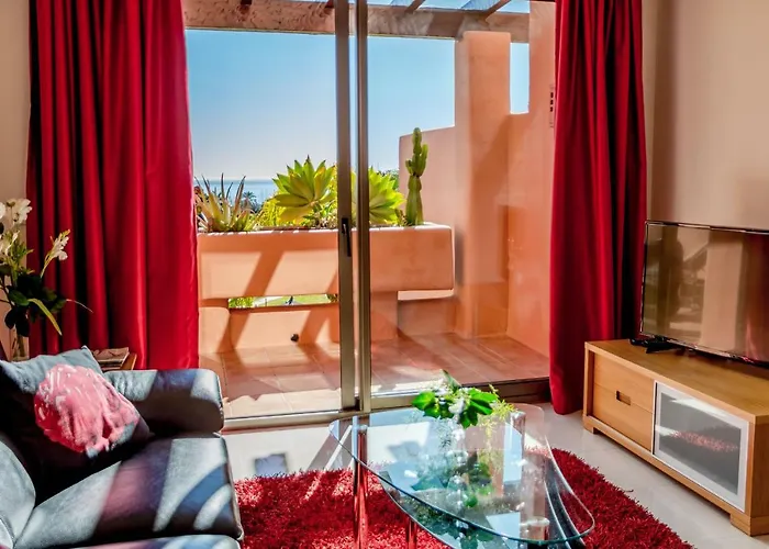 Seaview Luxury Penthouse 24 Hour Security And Underground Parking * Estepona