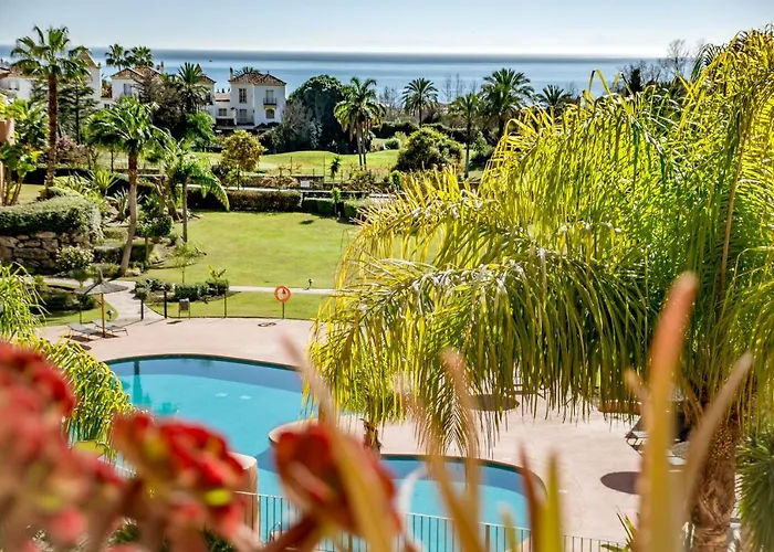 Seaview Luxury Penthouse 24 Hour Security And Underground Parking Estepona