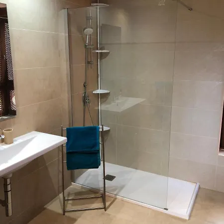 Sea, Pool & Garden Views, Comfy New Golden Mile Penthouse Apartment 24 Hour Security And Underground Parking
