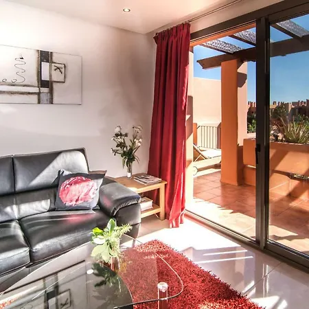 Apartmán Sea, Pool & Garden Views, Comfy New Golden Mile Penthouse Apartment 24 Hour Security And Underground Parking Estepona