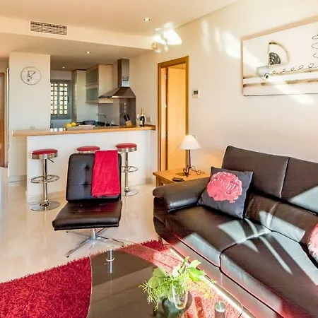 Apartmán Sea, Pool & Garden Views, Comfy New Golden Mile Penthouse Apartment 24 Hour Security And Underground Parking Estepona