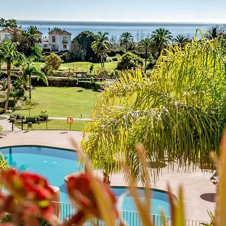 Sea, Pool & Garden Views, Comfy New Golden Mile Penthouse Apartment 24 Hour Security And Underground Parking Estepona