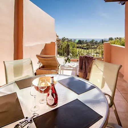 Seaview Luxury Penthouse 24 Hour Security And Underground Parking Apartment Estepona