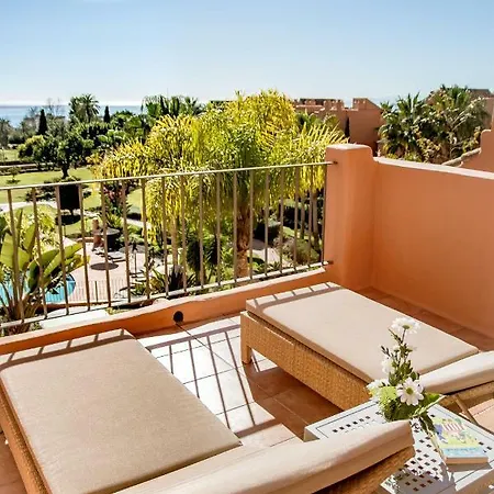 Seaview Luxury Penthouse 24 Hour Security And Underground Parking Appartement