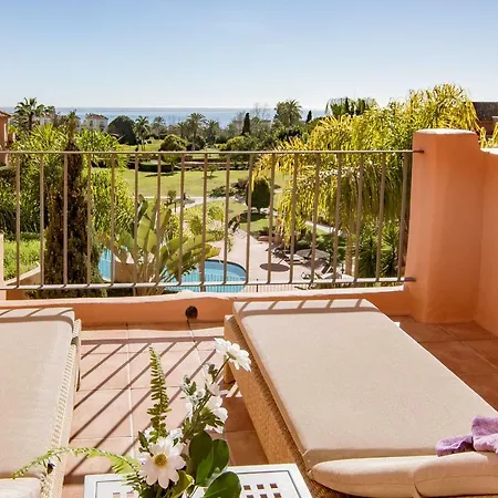 Sea, Pool & Garden Views, Comfy New Golden Mile Penthouse Apartment 24 Hour Security And Underground Parking Estepona