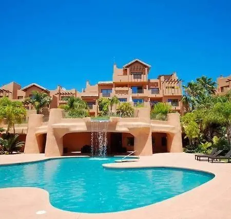 Sea, Pool & Garden Views, Comfy New Golden Mile Penthouse Apartment 24 Hour Security And Underground Parking