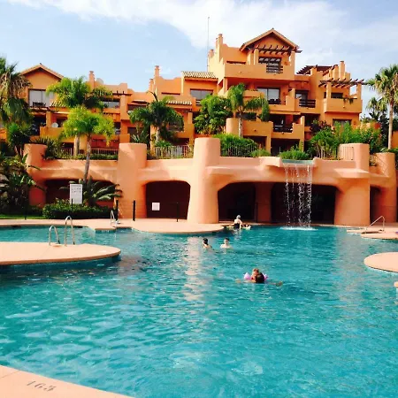 Sea, Pool & Garden Views, Comfy New Golden Mile Penthouse Apartment 24 Hour Security And Underground Parking * Estepona