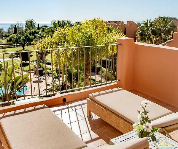 Seaview Luxury Penthouse 24 Hour Security And Underground Parking Appartement